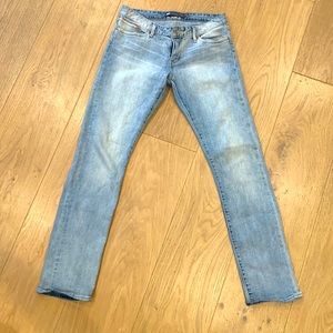 Demi curve, Modern Rise Straight leg